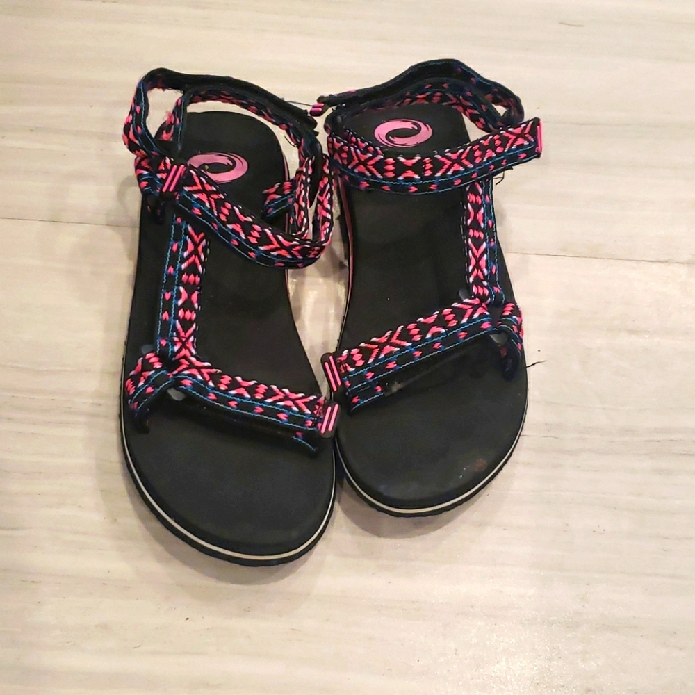 Chaco dupes from Academy